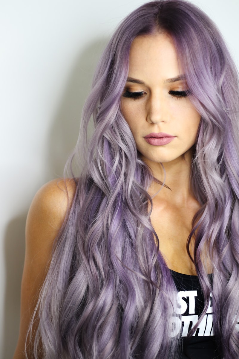 Blonde highlights with face-framing layers